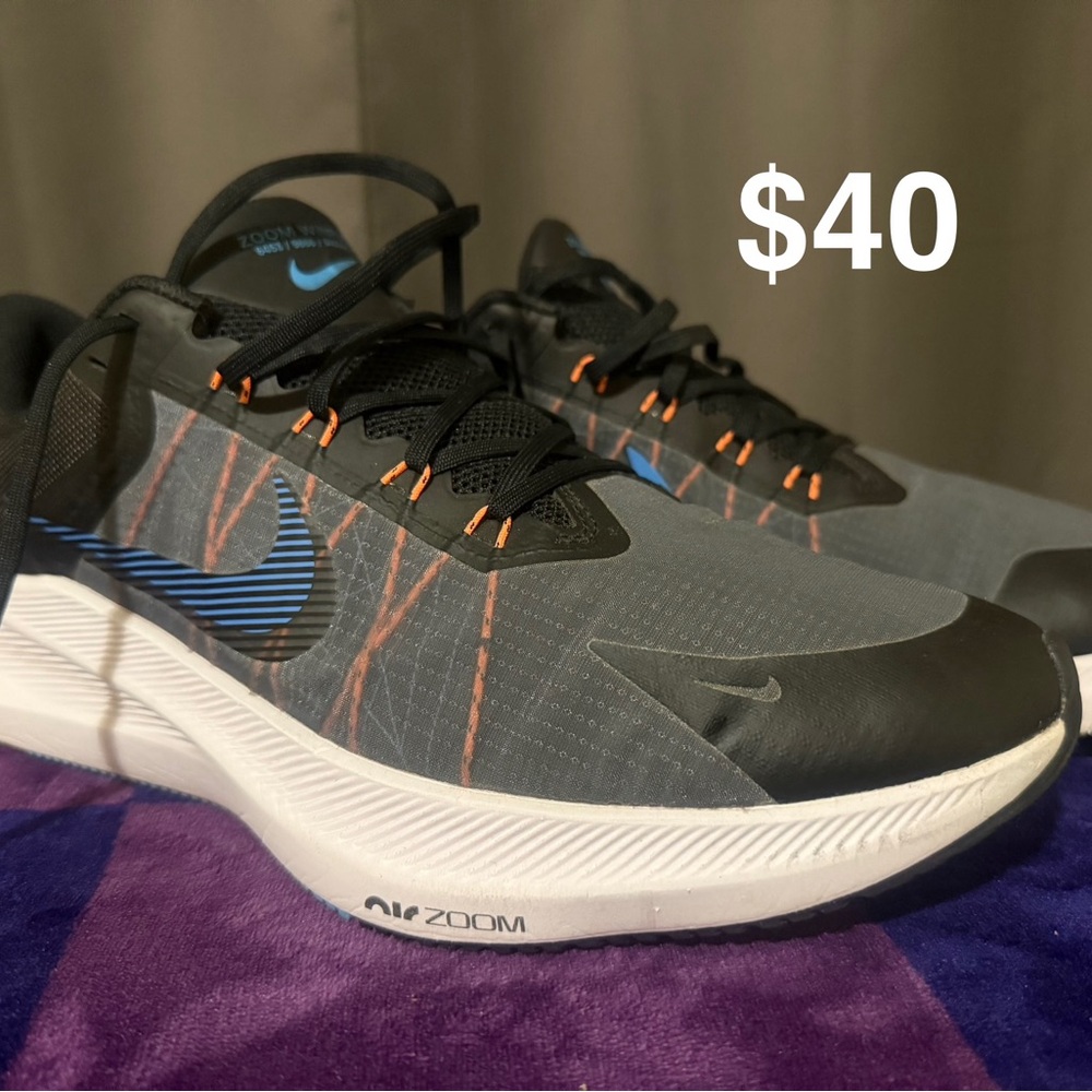 Nike Men's Gray and Orange Athletic Shoes